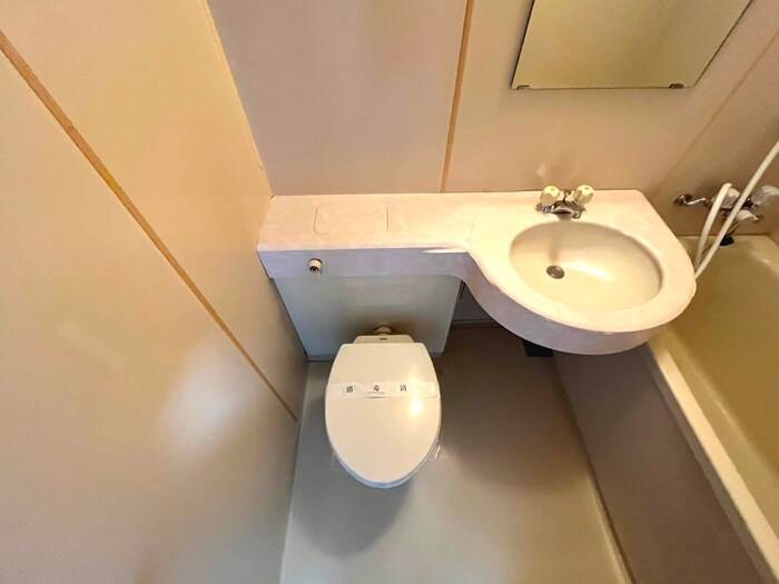 物件内観写真13　(トイレ)