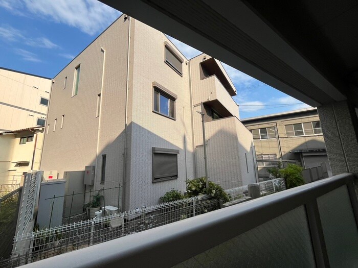 物件内観写真22　(室内からの展望)