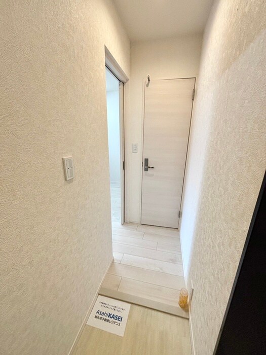 物件内観写真7　(玄関)