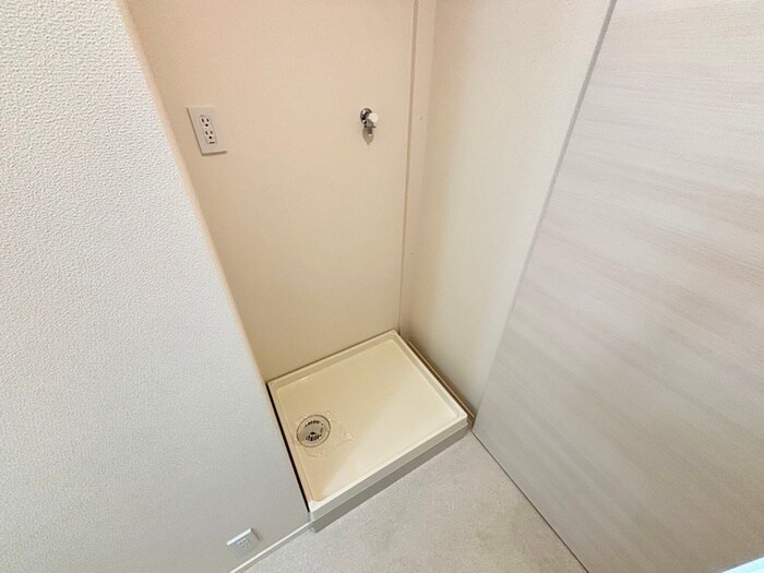 物件内観写真14　(洗濯機置場)