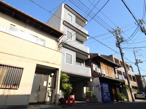 六条ハイツ外観写真