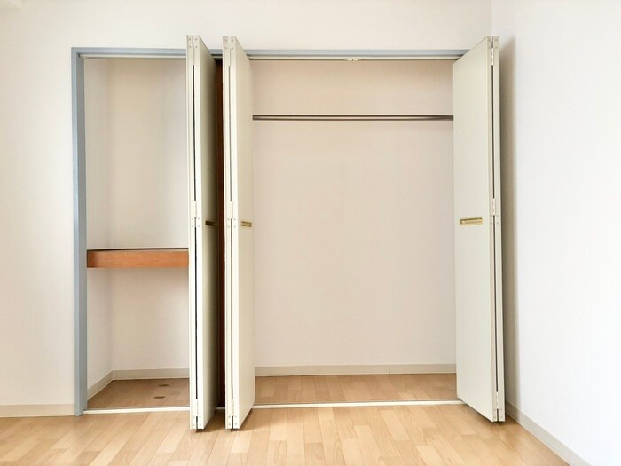 物件内観写真16　(収納)