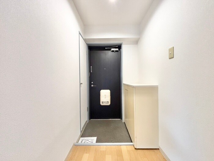 物件内観写真18　(玄関)