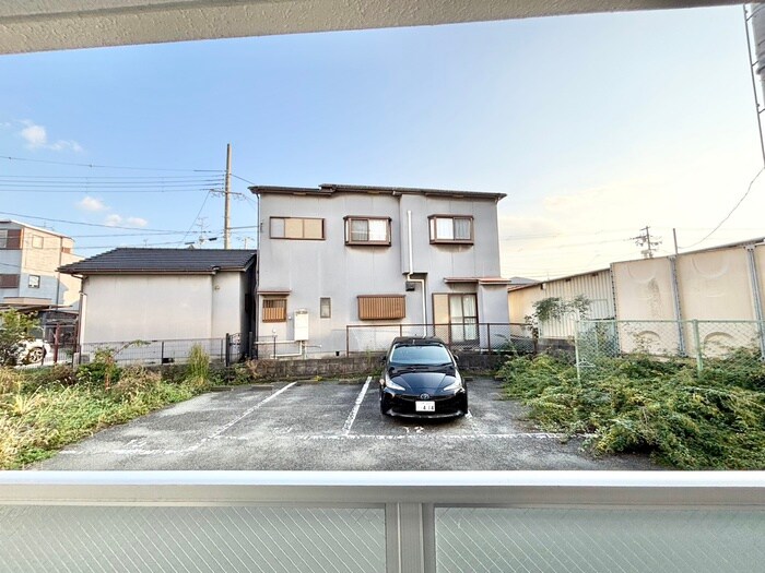 物件内観写真22　(室内からの展望)