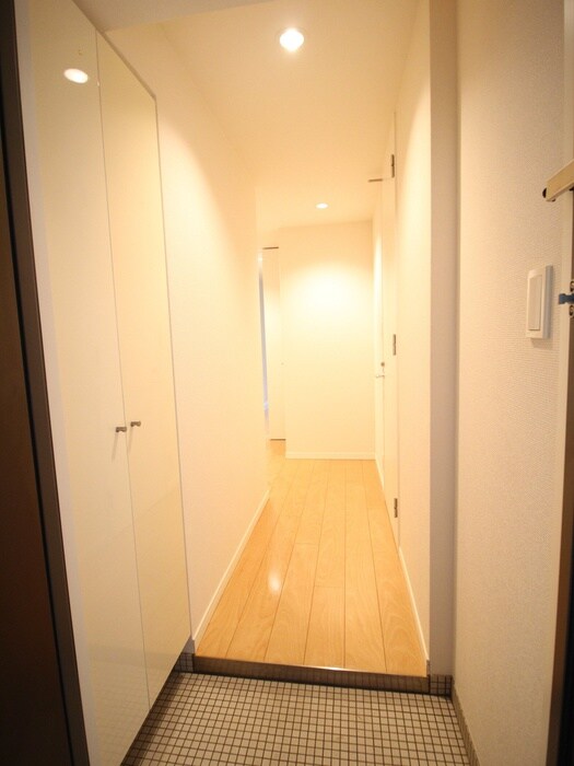 物件内観写真15　(玄関)