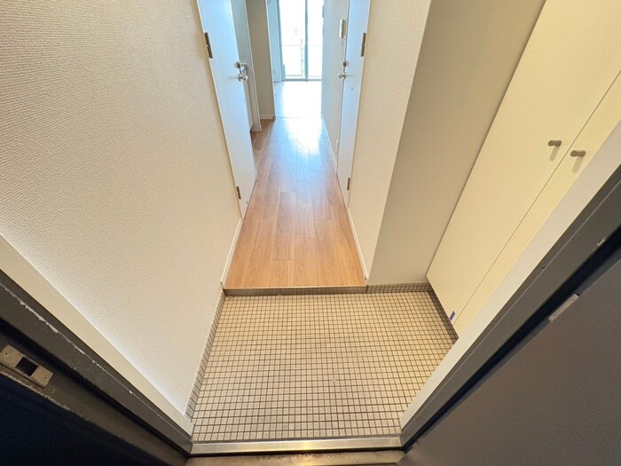 物件内観写真15　(玄関)