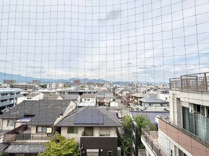 物件内観写真22　(室内からの展望)