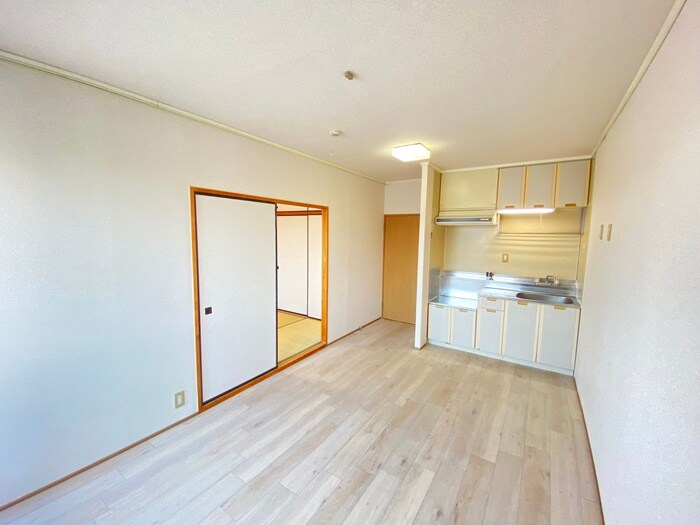 物件内観写真8　(居室)