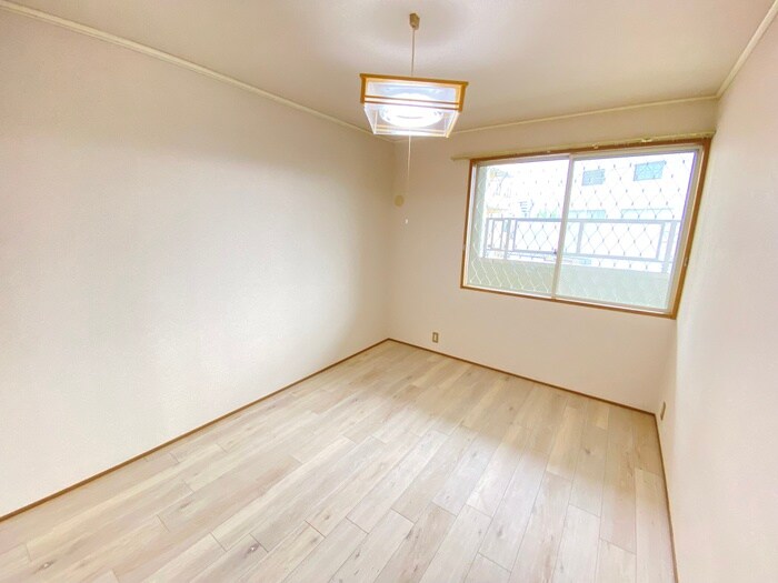 物件内観写真10　(居室)