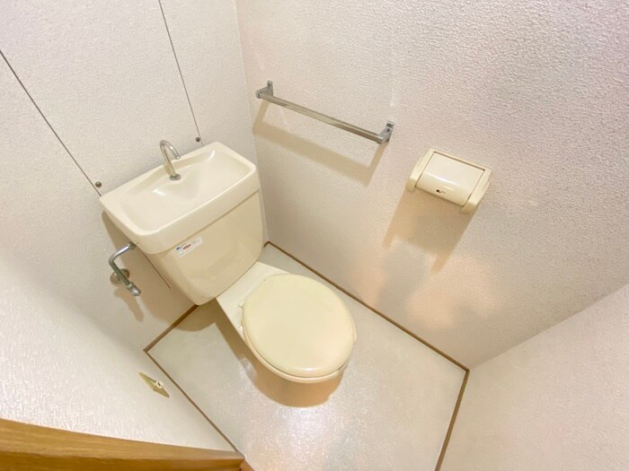 物件内観写真15　(トイレ)