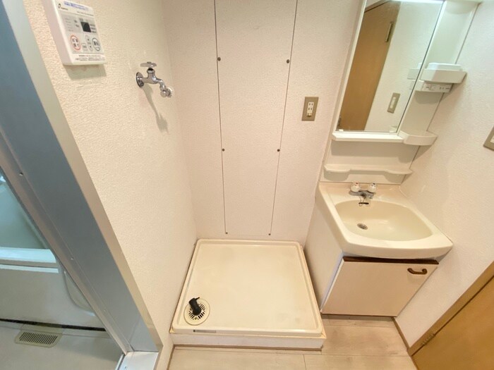 物件内観写真20　(洗濯機置場)