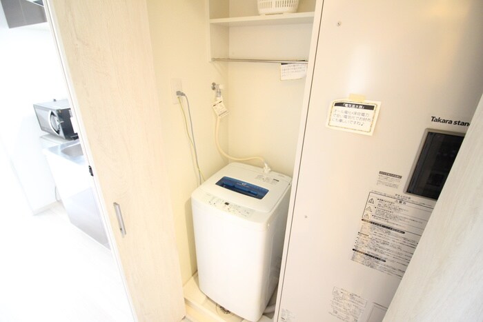 物件内観写真15　(洗濯機置場)