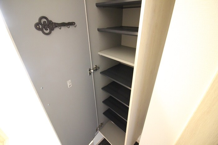 物件内観写真18　(靴箱)