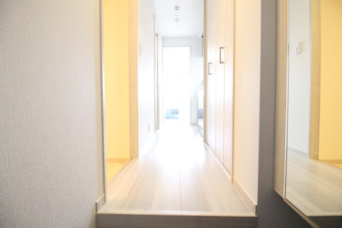 物件内観写真19　(廊下)
