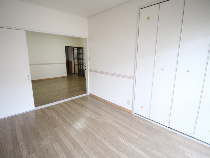 物件内観写真6　(居室)