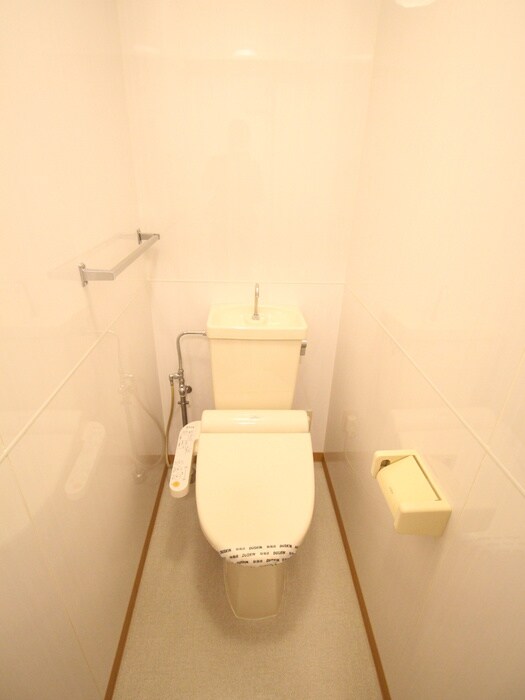 物件内観写真8　(トイレ)