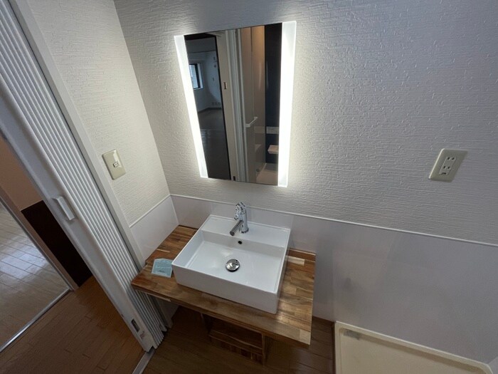 物件内観写真9　(洗面)