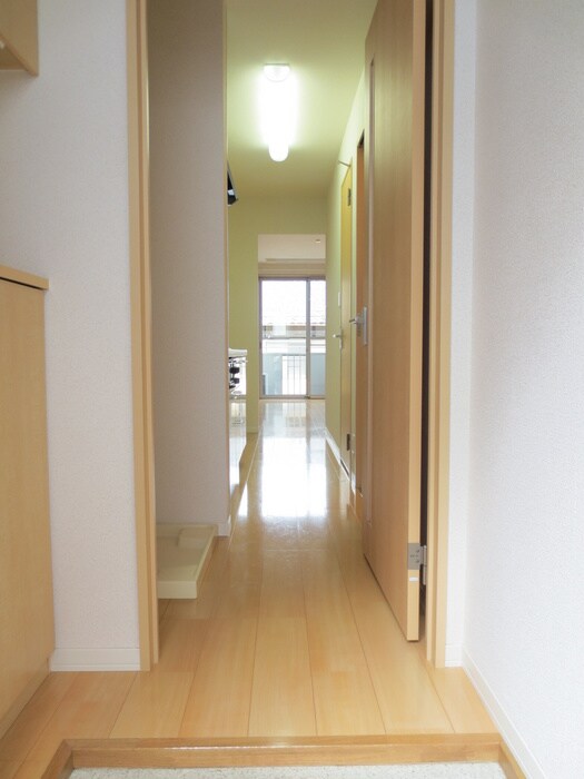 物件内観写真8　(廊下)