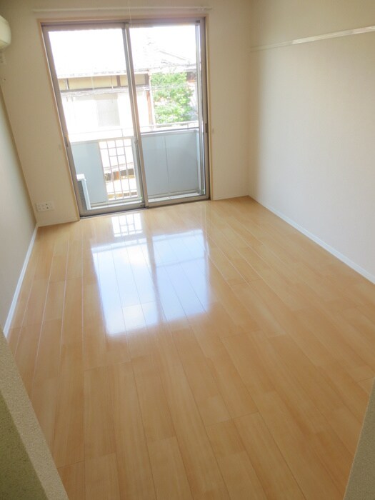 物件内観写真10　(居室)