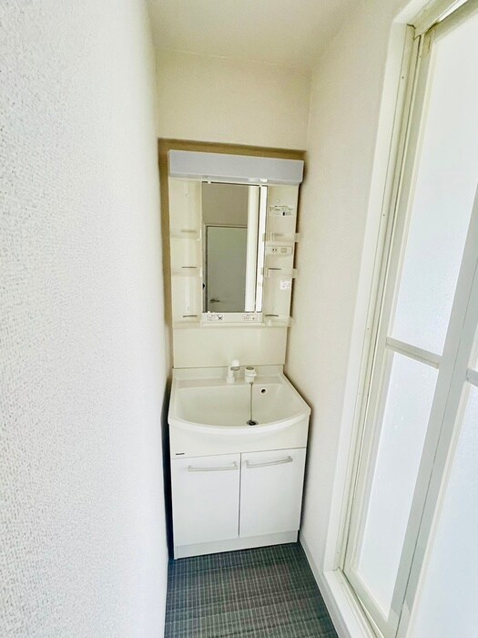 物件内観写真11　(洗面)