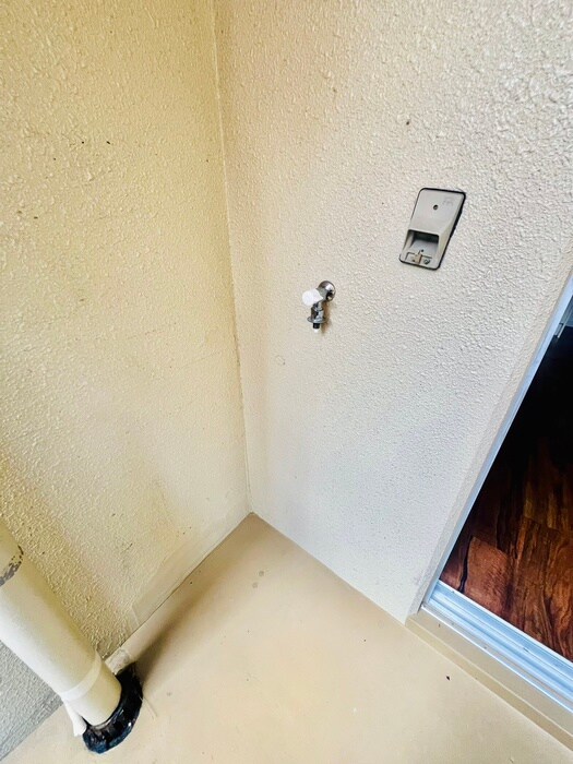 物件内観写真17　(洗濯機置場)