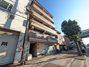 ＬＩＶＥ　ＳＱＵＡＲＥ外観写真