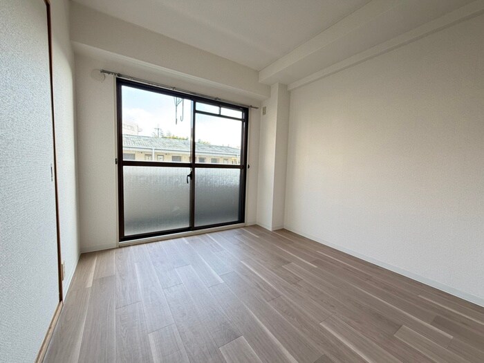 物件内観写真8　(居室)