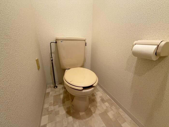 物件内観写真14　(トイレ)