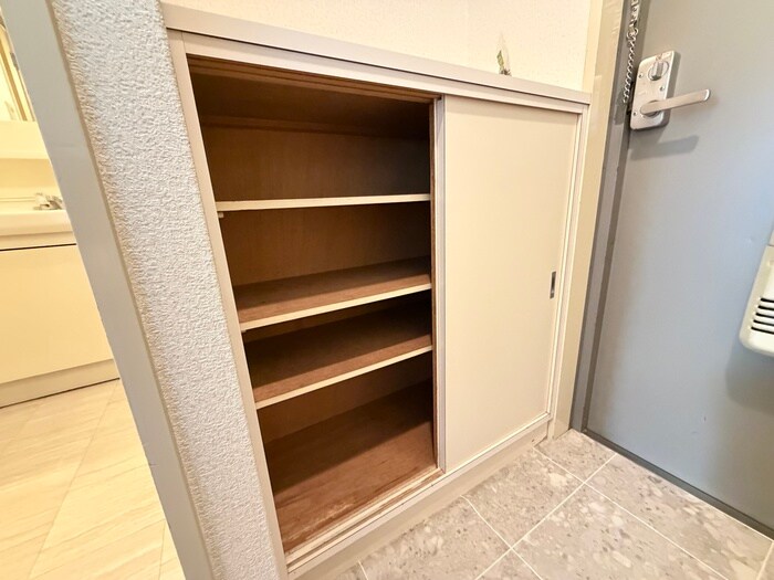 物件内観写真19　(靴箱)