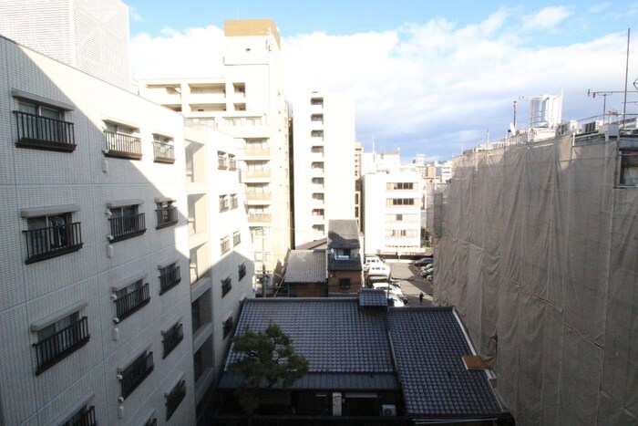 物件内観写真14　(室内からの展望)