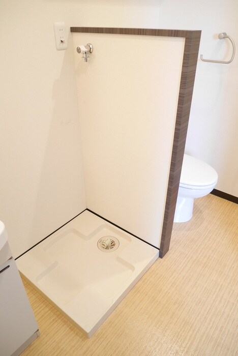 物件内観写真17　(洗濯機置場)