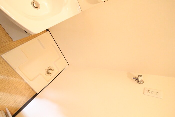 物件内観写真18　(洗濯機置場)