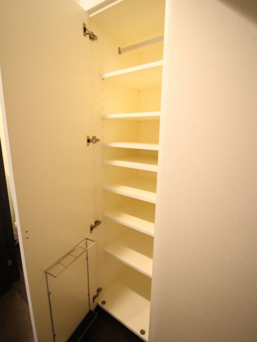 物件内観写真17　(靴箱)