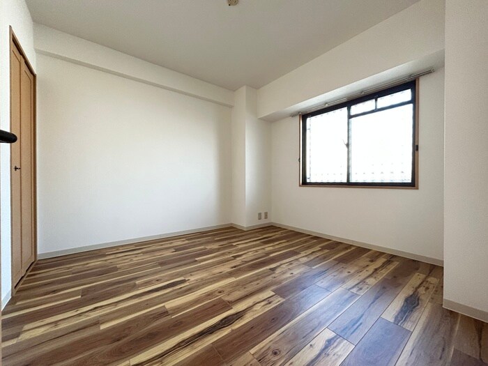 物件内観写真9　(居室)