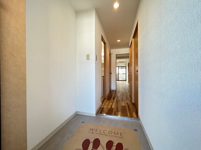 物件内観写真20　(廊下)