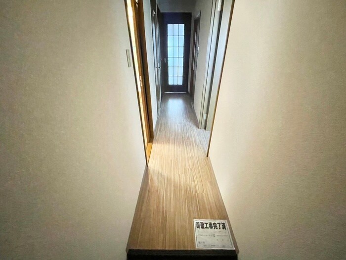 物件内観写真20　(廊下)