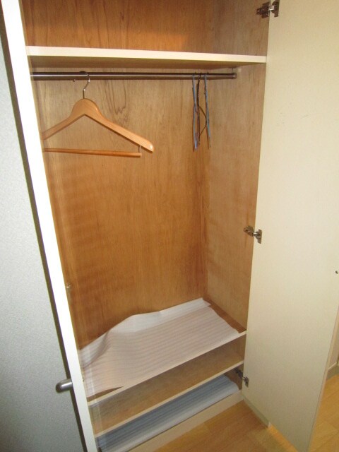 物件内観写真12　(収納)