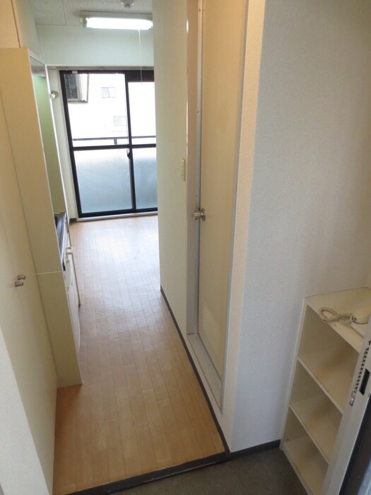 物件内観写真15　(玄関)