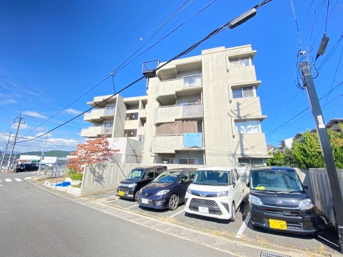 エクセレント林の駐車場