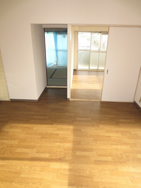 物件内観写真10　(居室)