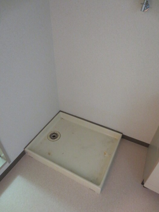 物件内観写真15　(洗濯機置場)