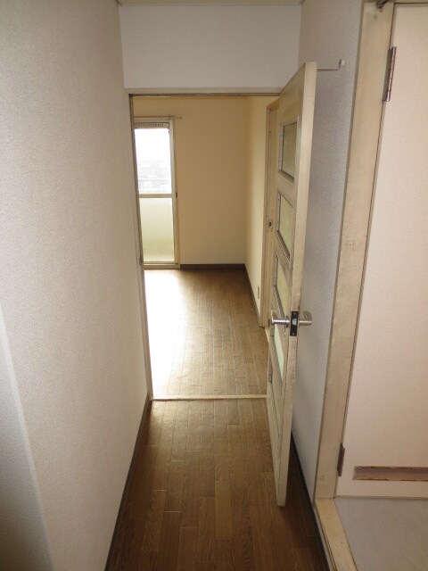 物件内観写真18　(廊下)