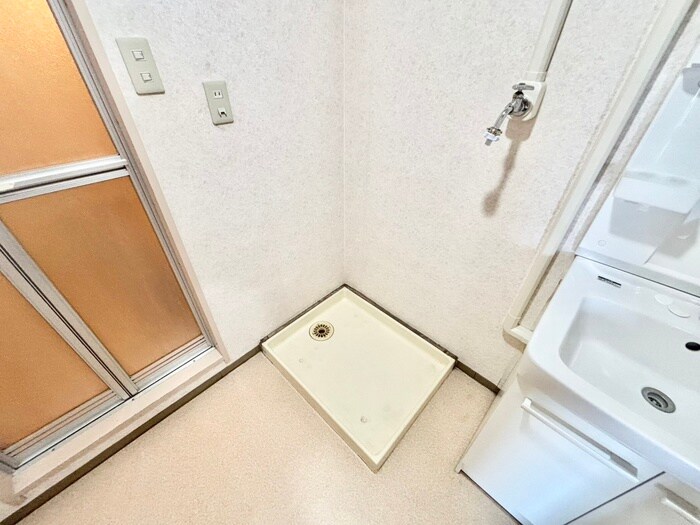 物件内観写真18　(洗濯機置場)