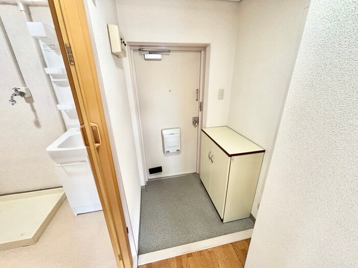 物件内観写真19　(玄関)