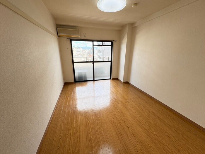 物件内観写真9　(居室)