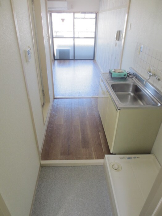 物件内観写真11　(玄関)