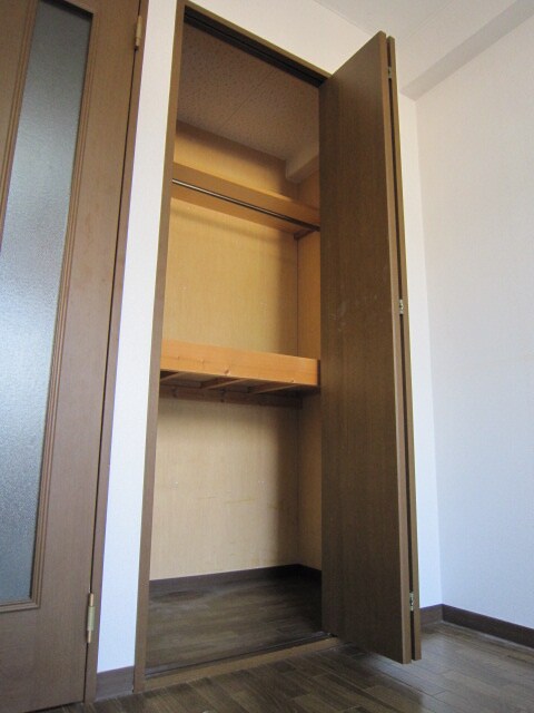 物件内観写真11　(収納)