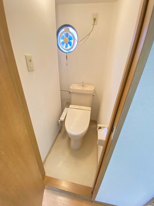 物件内観写真11　(トイレ)