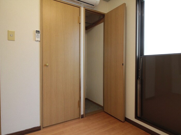 物件内観写真14　(収納)