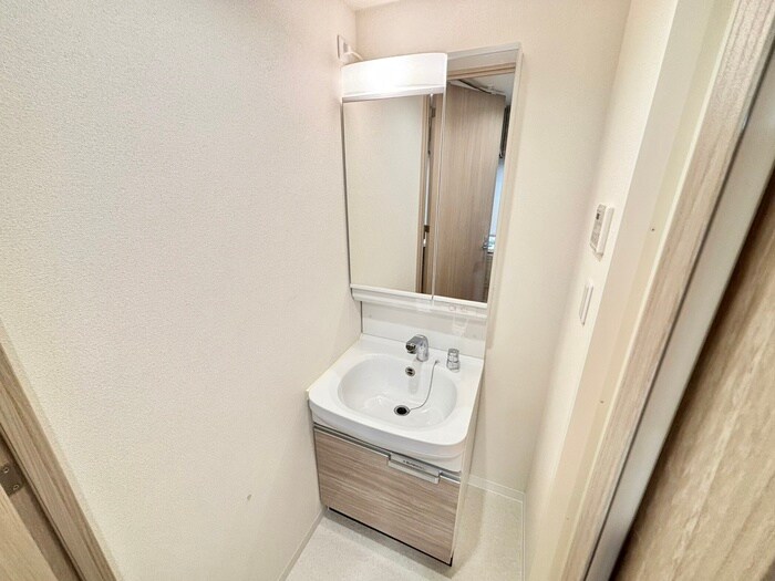 物件内観写真11　(洗面)